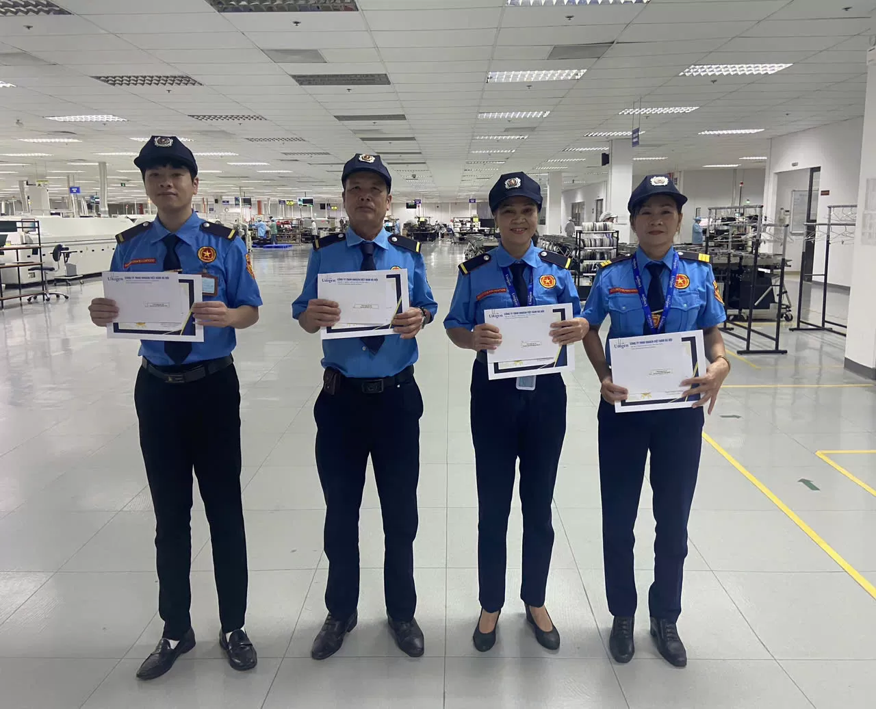 Công Ty TNHH Unigen Việt Nam khen thưởng và khích lệ nhân viên bảo vệ của Trường Thành TISTCO trong công tác phòng chống, khắc phục hậu quả cơn bão YAGI