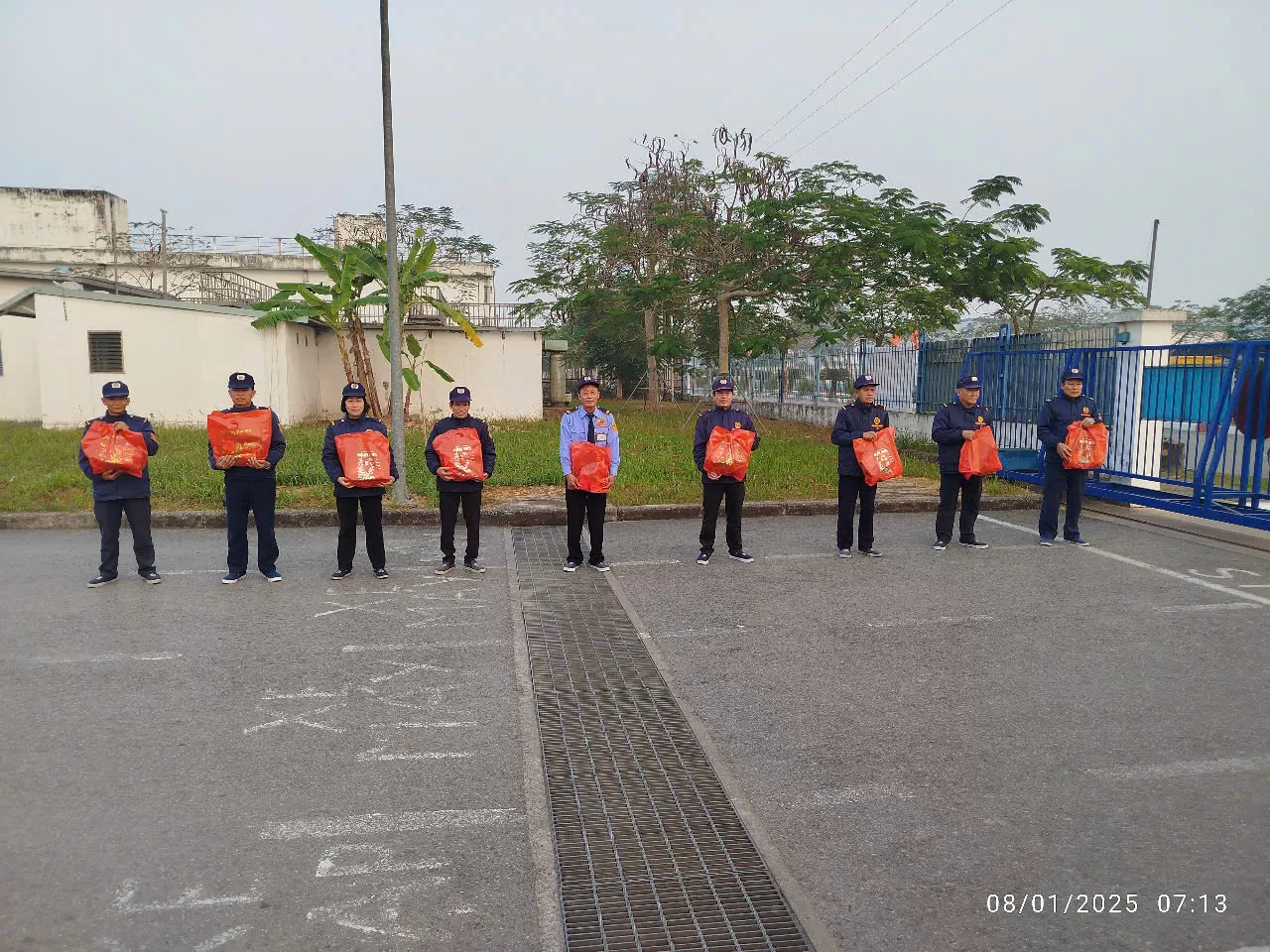 TRƯỜNG THÀNH TISTCO TẶNG QUÀ TẾT ẤT TỴ 2025 CHO NHÂN VIÊN CÁC MỤC TIÊU